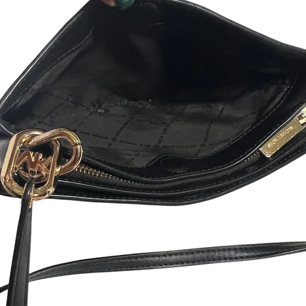 Michael Kors Trisha Crossbody Women Medium Black Pebbled Leather Gold Hardware